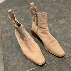 El Paolo light tan suede ankle boots size 9.5
